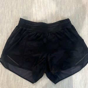 Lululemon Hotty Hot Lined Short 4inch